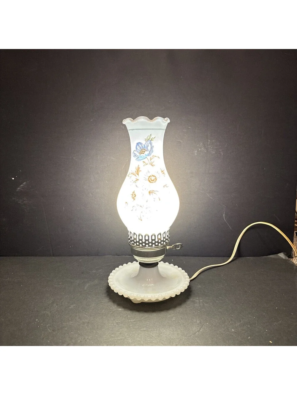 Vtg Hand Painted Milk Glass Electric Hurricane Hobnail Table Bedside Lamp 12.5”H